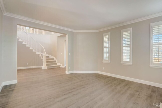 Building Photo - 394 McCall Dr