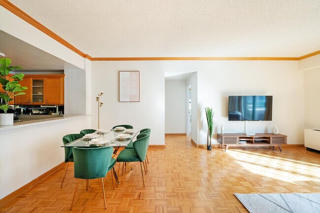 Foto del edificio - 62 Columbus Ave