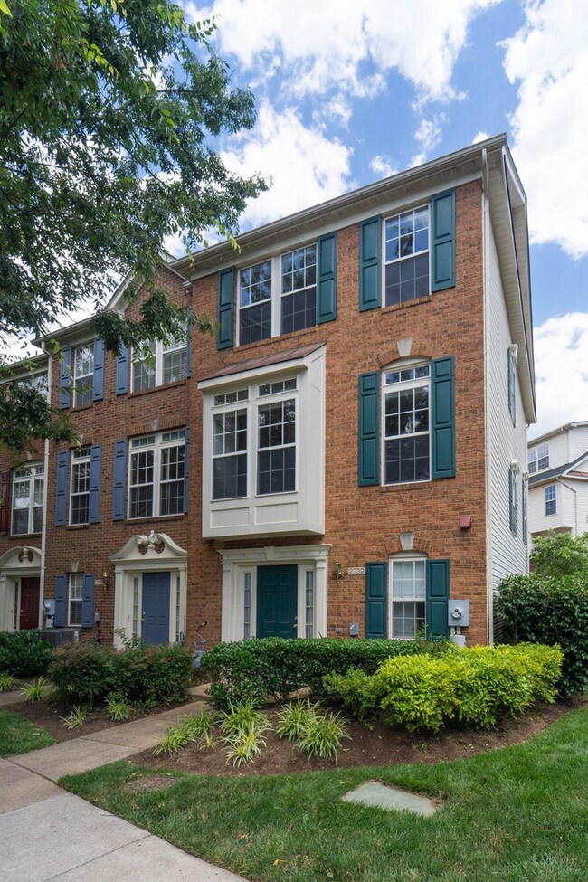 Foto del edificio - Dunn Loring Metro area Townhome