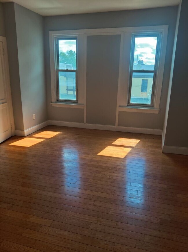 Foto del edificio - 403 E Rockland St