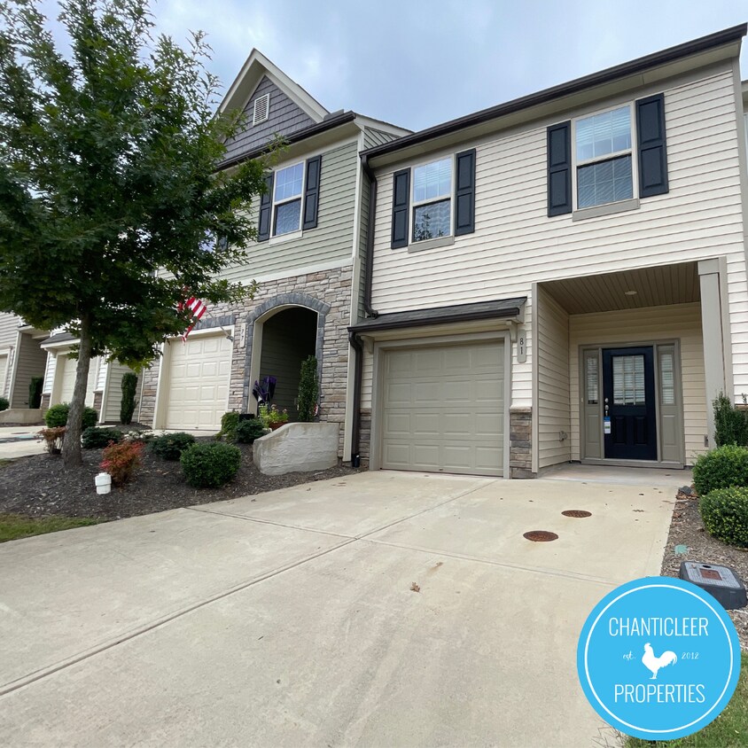 Primary Photo - 46 E Grove Point Dr