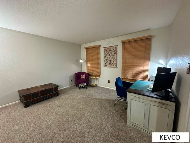 Foto del edificio - Impressive Home Near CSU!