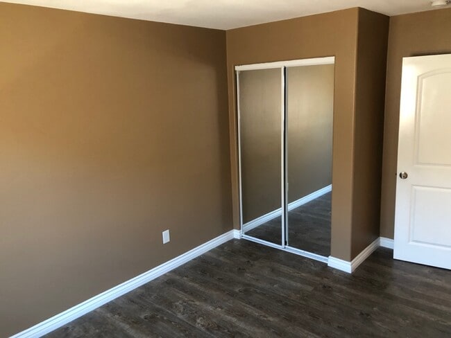 Building Photo - 1925 Orange Ave