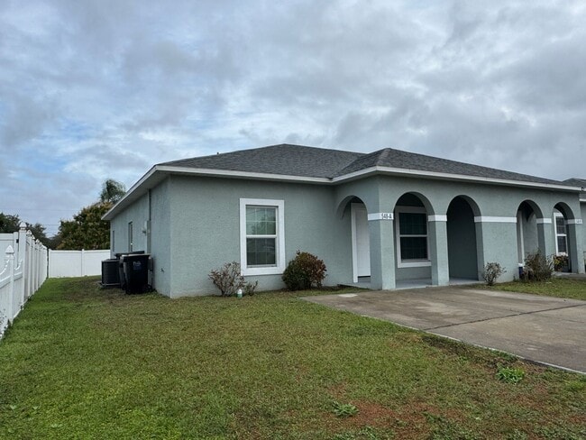 Foto del edificio - GORGEOUS, 3/2 Ready for Move-in!