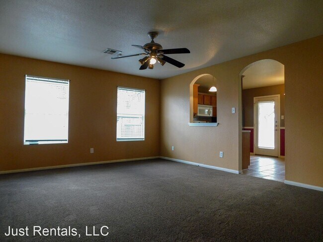 Foto del edificio - 3 br, 2 bath House - 3004 Tangent Ct