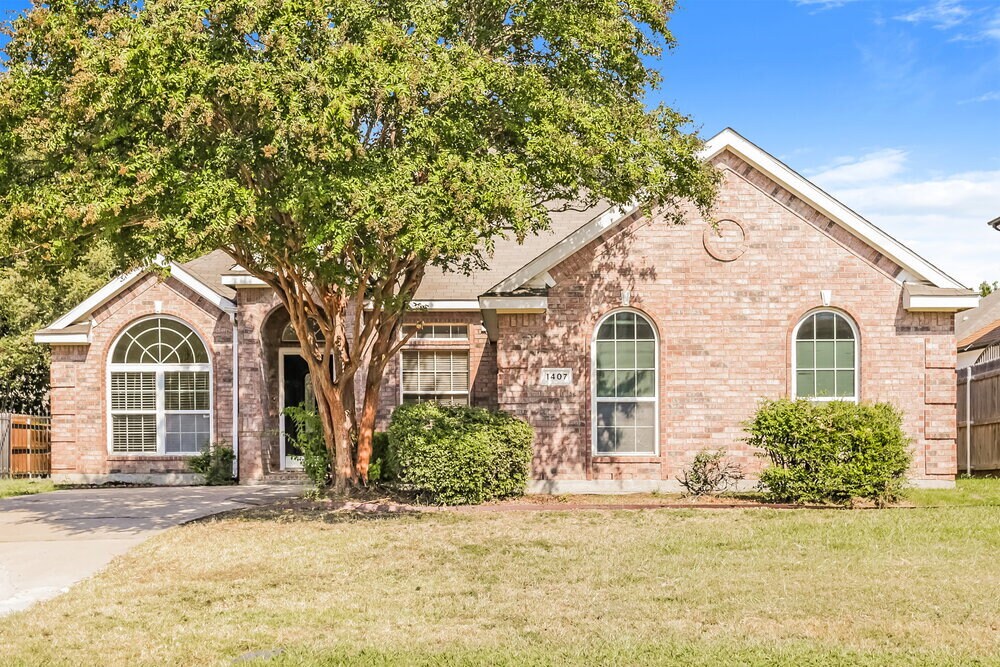 Primary Photo - 1407 Oxford Dr