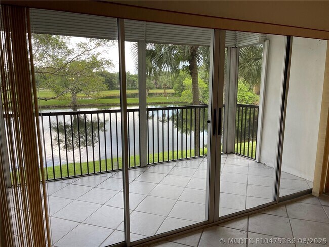 Foto del edificio - 3993 Cypress Reach Ct