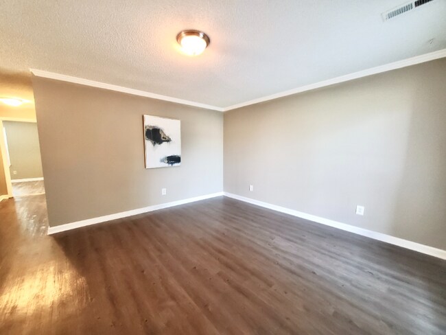 Building Photo - 4429 Torrance Dr NW