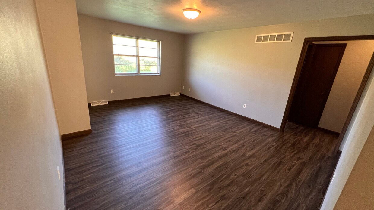 207 John St Unit Apt. B, Jefferson City, MO 65101 207 John St