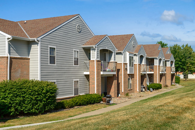 Building Photo - High Pointe