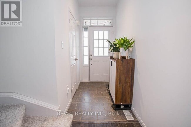 Building Photo - 21 Diana Ave