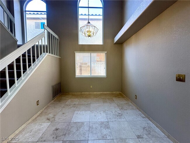 Building Photo - 2433 Twin Flower Cir