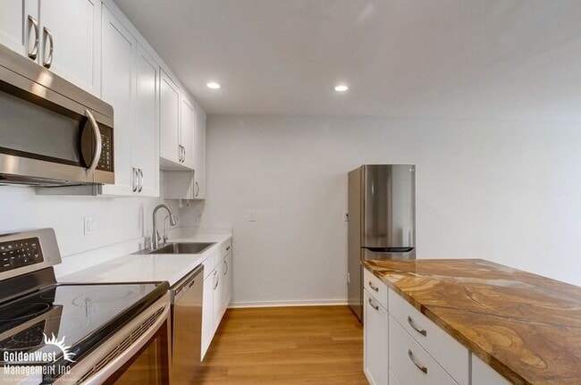 Building Photo - Cozy 1Bdm 1Ba Condo in Desirable Point Lom...