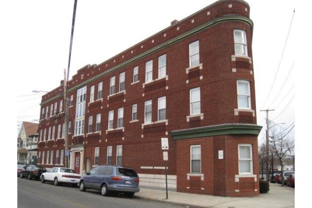 Building Photo - Redstone Apartments