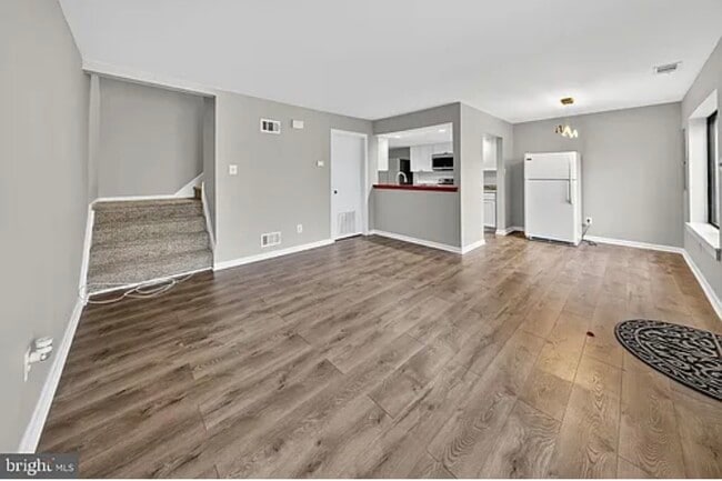 Building Photo - 901 Cobble Creek Curv