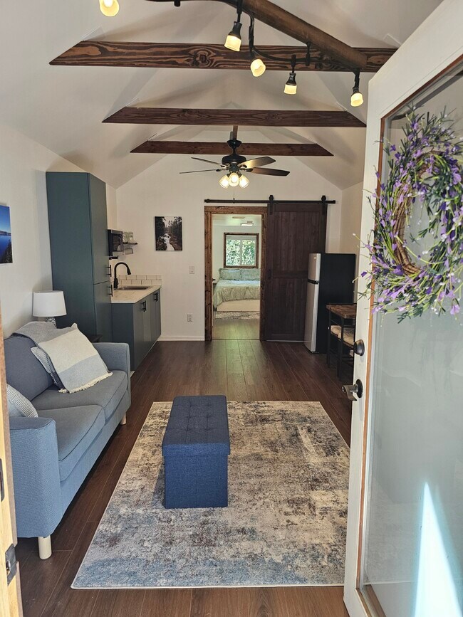 Foto del edificio - 1310 18th St NE