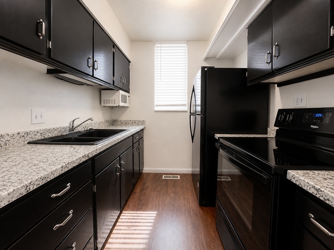 Foto del edificio - West Valley Condo with Prime Location in West Valley!
