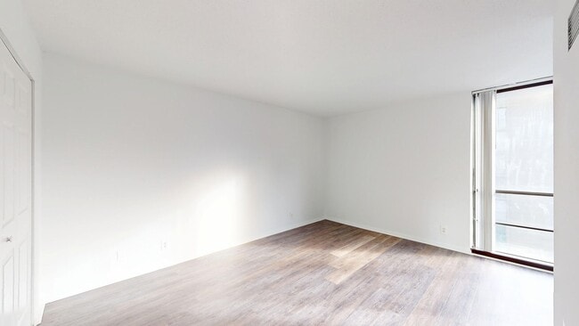 Interior Photo - Waterside Towers