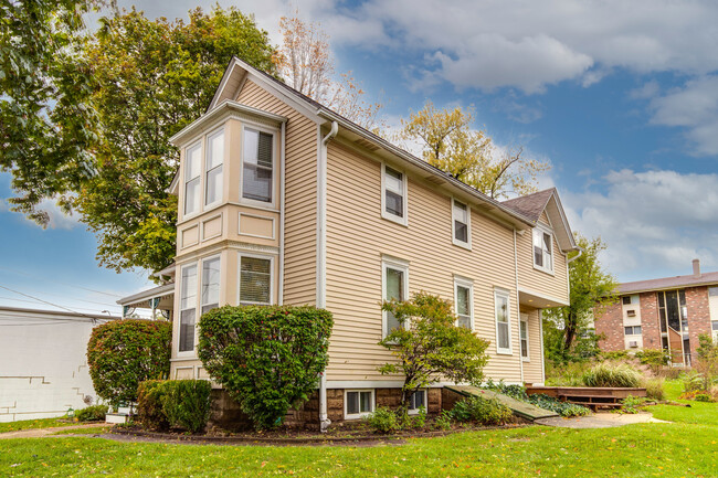 Building Photo - 110 Appley Ave