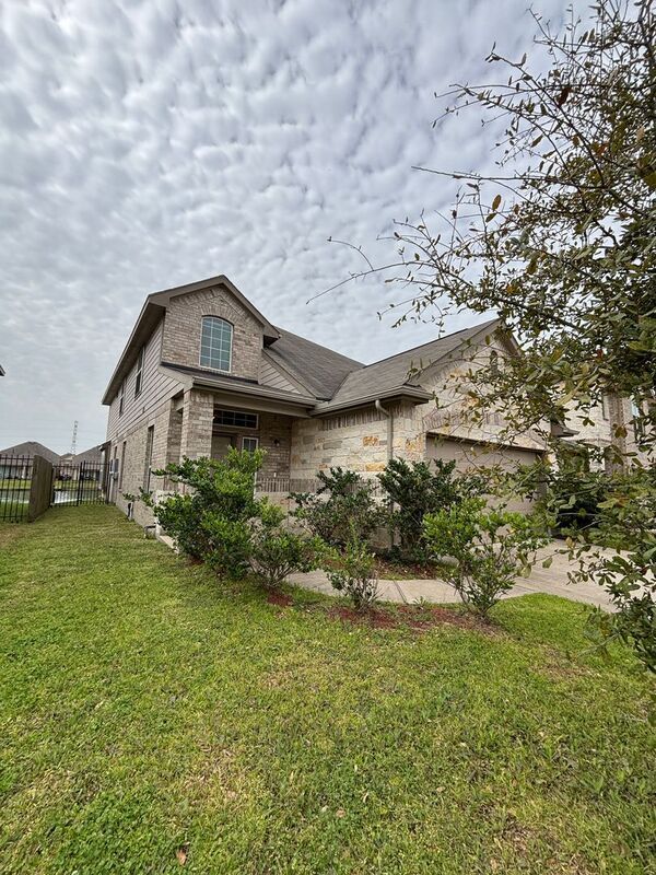 Building Photo - 24819 Alberti Sonata Dr