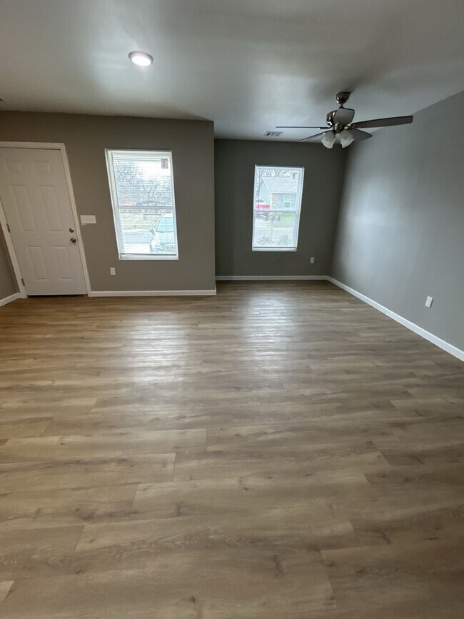 Foto del edificio - 714 Columbus St