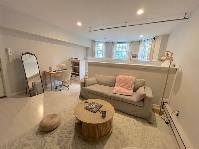 Foto del edificio - 120 Beacon St