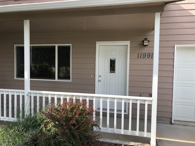 Building Photo - Amazing townhouse on Amazing Drive in Lolo...