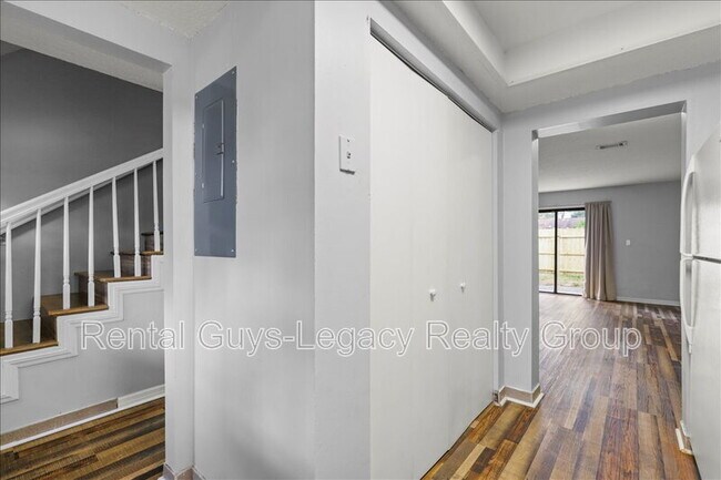 Foto del edificio - 11406 Bedford Oaks Dr