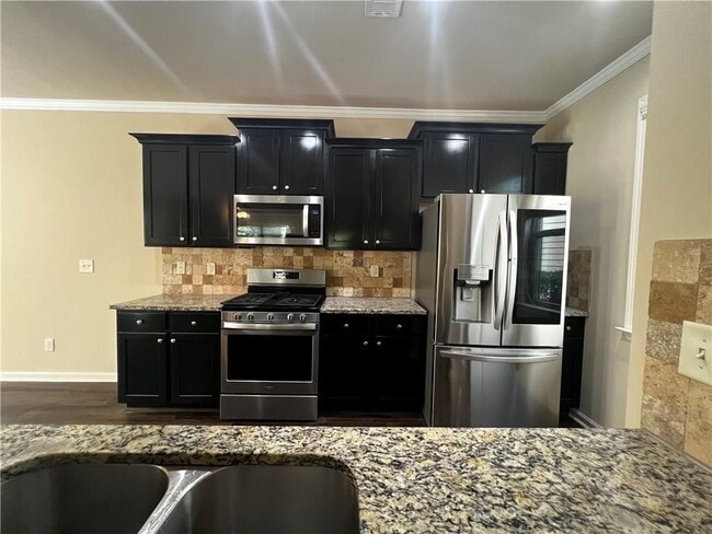 Building Photo - 750 Village Field Ct NW