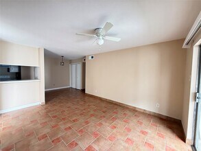 Building Photo - 7200 Clarewood Dr