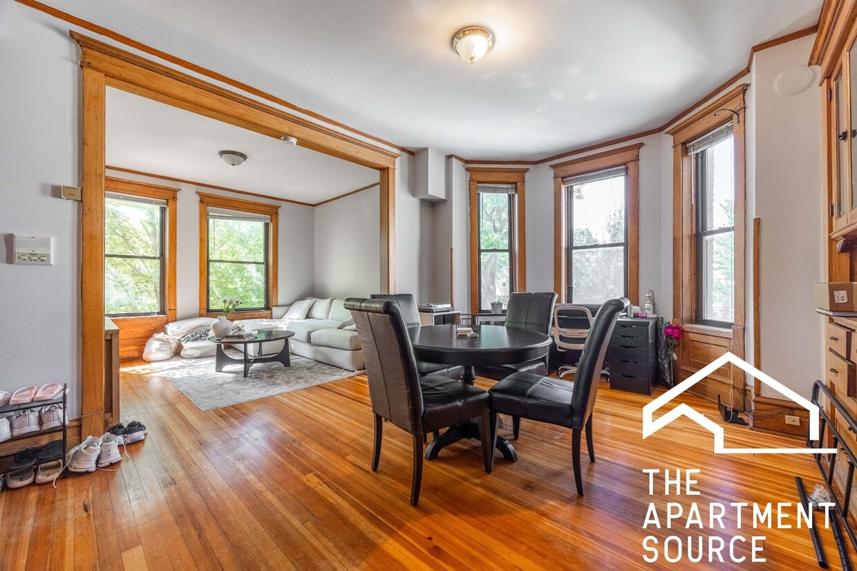 Foto principal - 1356 W Barry Ave