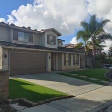 Building Photo - 382 Edgewater Dr