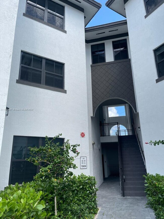 Foto del edificio - 15650 SW 136th St