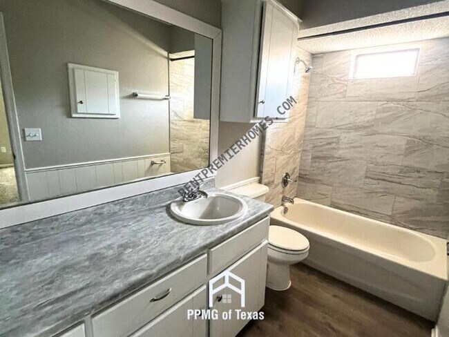 Foto del edificio - 1812 Mark Trail