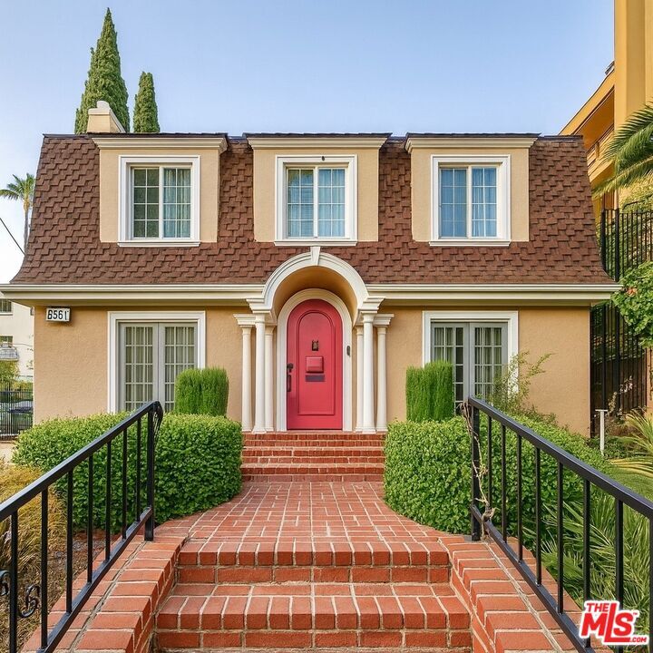 Foto principal - 6551 Franklin Ave