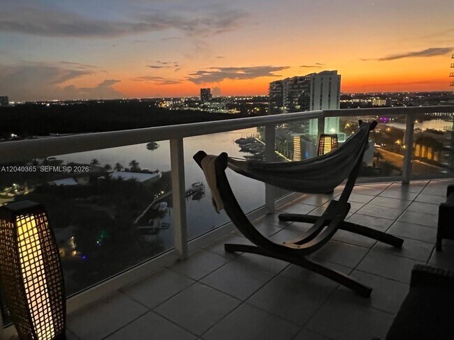 Foto del edificio - 16500 Collins Ave