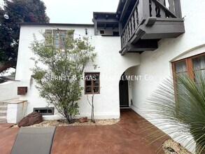 Building Photo - 601 Termino Ave