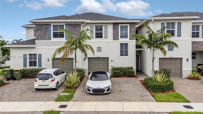 Foto del edificio - 805 SE 18th St