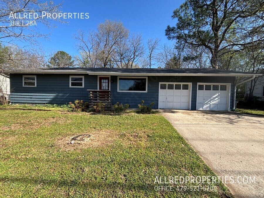 Primary Photo - 2832 W Mt Comfort Rd
