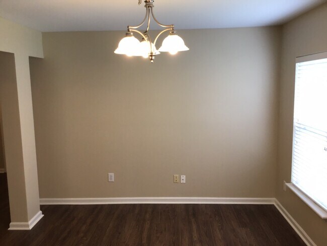 Building Photo - 5069 Carrington Ct