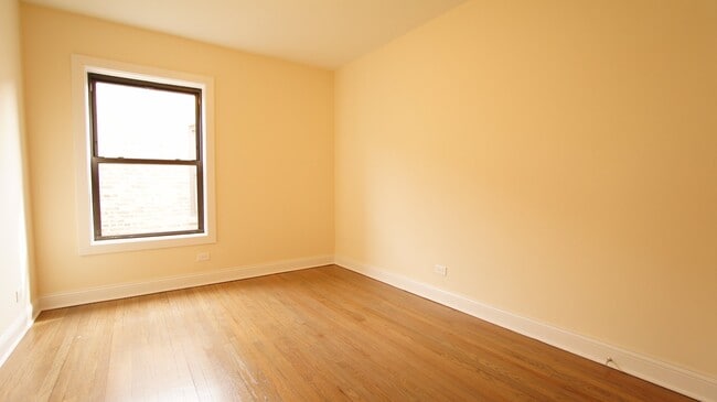 Building Photo - 2643 N Spaulding Ave