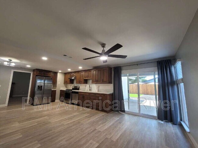 Photo - 9275 Defiance Cir House