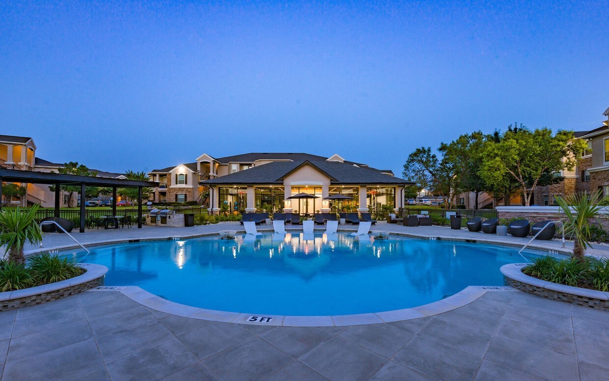 Cortland on Coyote Ridge Apartments in Carrollton, TX