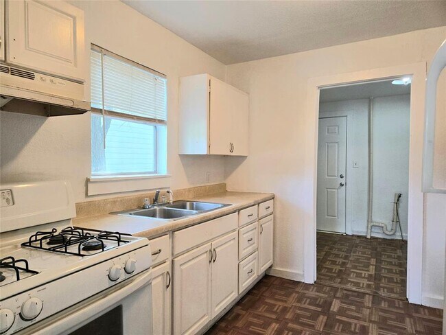 Foto del edificio - 5505 Harold Ct