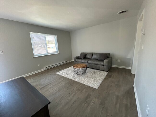 Building Photo - 3516 Garden City Blvd SE