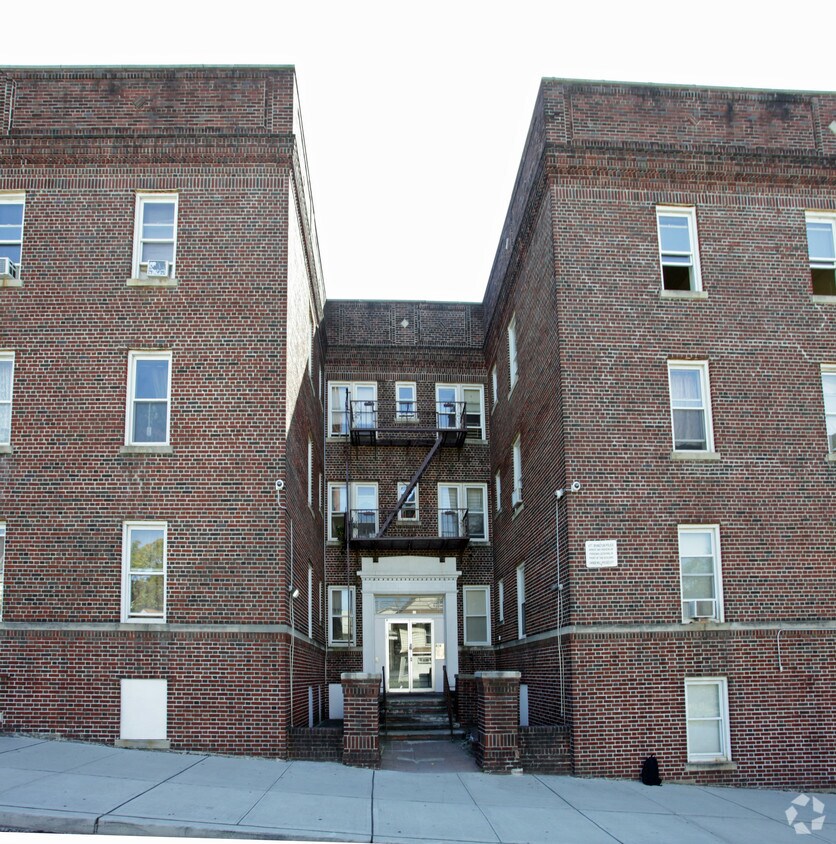 Building Photo - 32 Prospect Ave