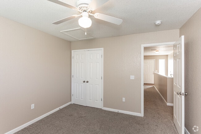 3BR, 2BA - 1350 SF - Four Winds Apartments