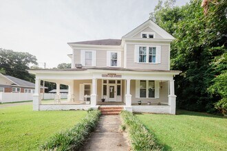Building Photo - 457 Forsyth St