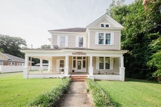 Building Photo - 457 Forsyth St
