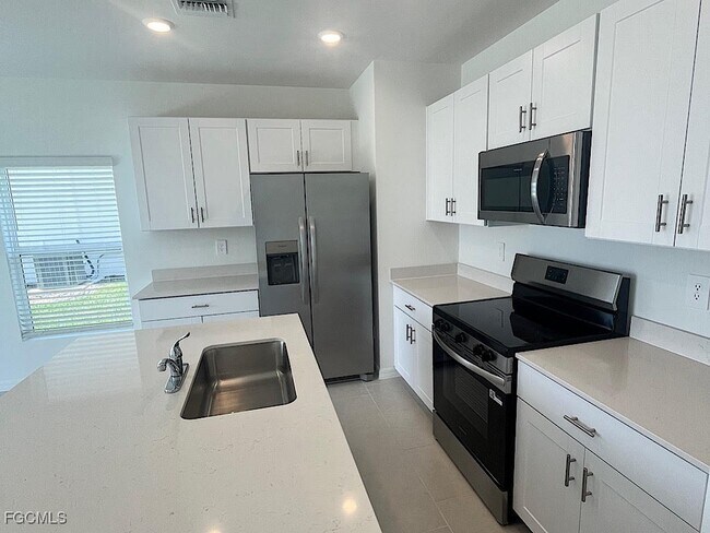 Building Photo - 4220 Caterina Ct